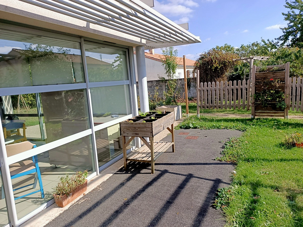 mas chauray extérieur adapei 79-2